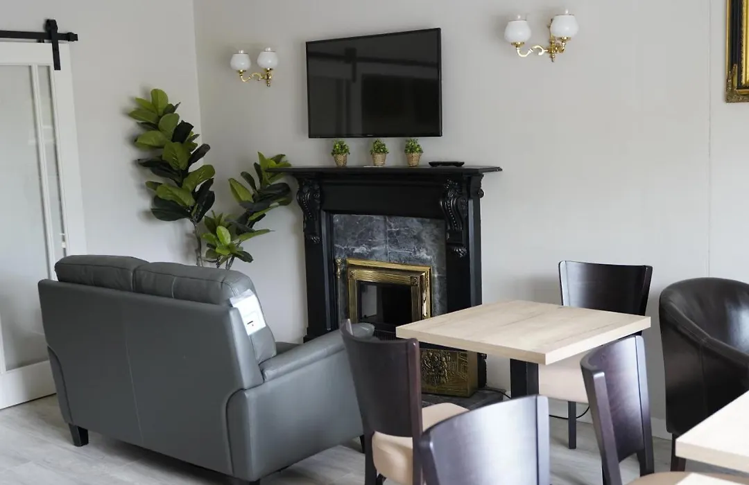 Slieve Bloom Manor Hostel-1